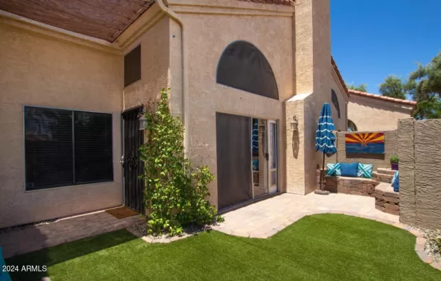 MLS: 6727807 Condo For Sale