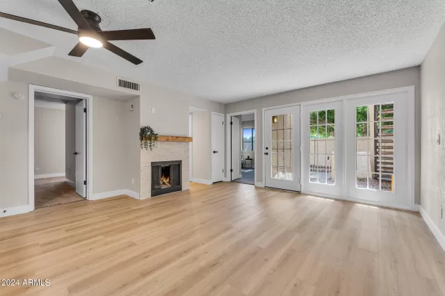 MLS: 6727982 Condo For Sale