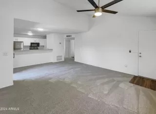 Photo #6: 6727996 Listing