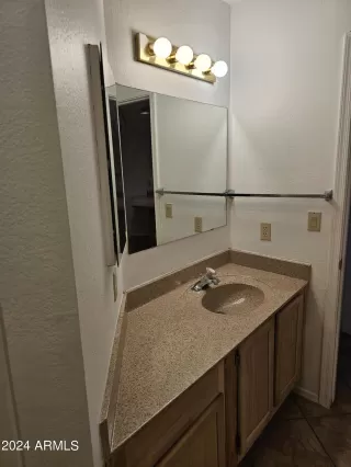 Photo #5: 6728082 Listing