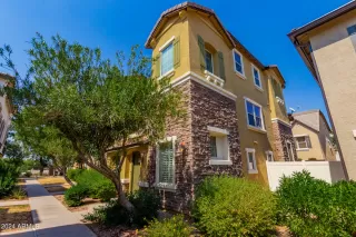 Photo #1: 6728207 Listing