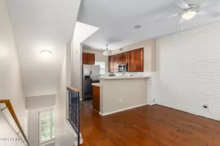 Photo #6: 6728207 Listing