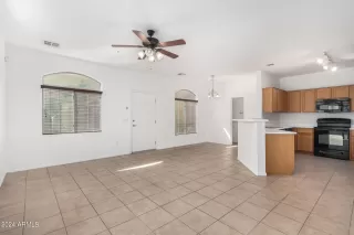 Photo #6: 6728278 Listing 