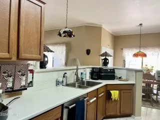 Photo #4: 6728296 Listing