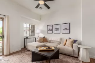 Photo #2: 6728329 Listing 