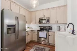 Photo #5: 6728329 Listing 