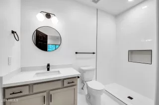 Photo #2: 6728575 Listing