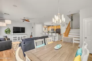 Photo #4: 6728608 Listing