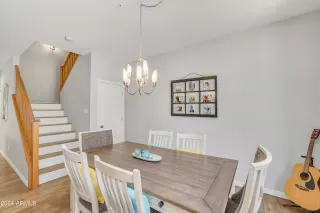 Photo #5: 6728608 Listing