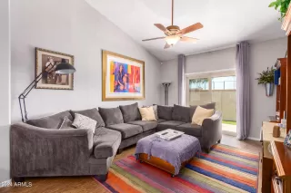 Photo #4: 6729186 Listing