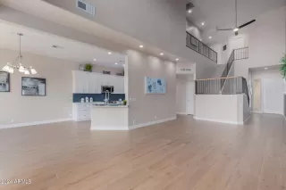 Photo #5: 6729612 Listing