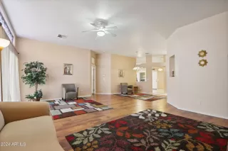 Photo #5: 6729620 Listing