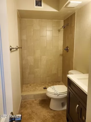 Photo #6: 6729903 Listing