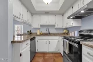 Photo #3: 6729998 Listing 