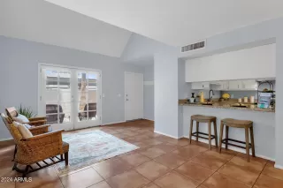 Photo #4: 6729998 Listing 