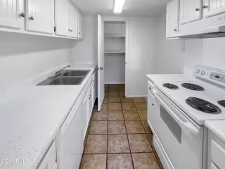 Photo #5: 6730121 Listing 