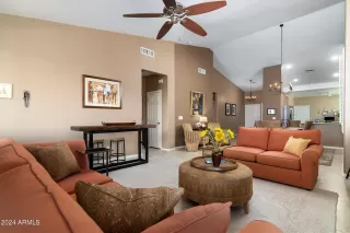 Photo #6: 6730136 Listing