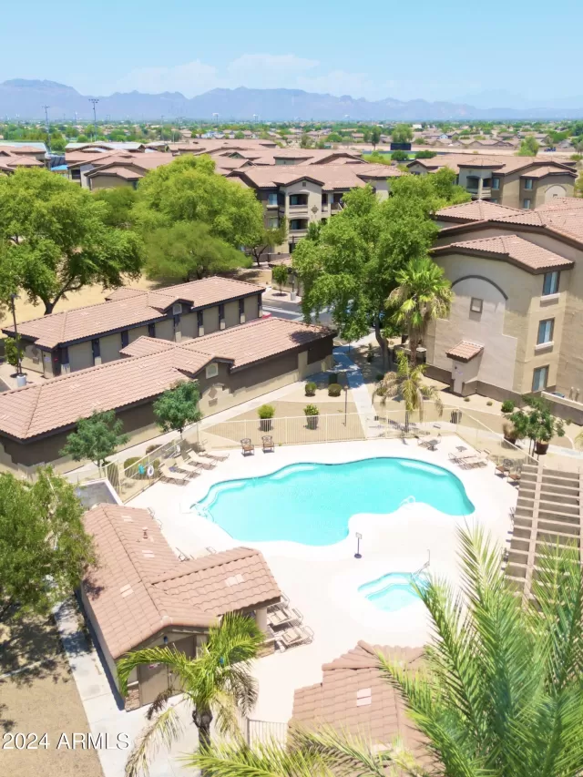 MLS: 6730378 Condo For Sale