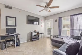 Photo #5: 6730460 Listing