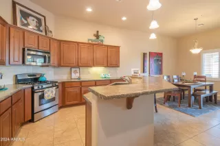 Photo #4: 6730794 Listing