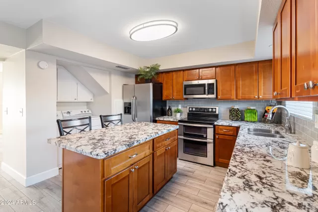 MLS: 6731129 Condo For Sale