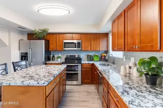 Photo #1: 6731129 Listing 