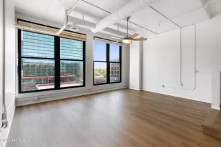 Photo #1: 6731422 Listing