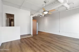 Photo #6: 6731422 Listing