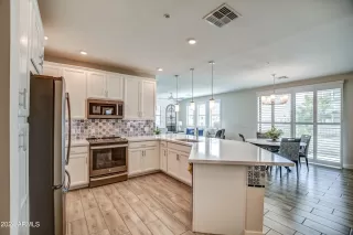 Photo #3: 6731424 Listing 