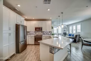 Photo #4: 6731424 Listing 