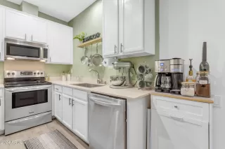 Photo #3: 6731443 Listing