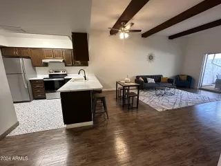 Photo #6: 6731683 Listing