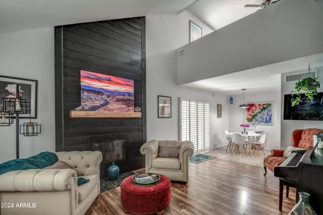 MLS: 6731711 Condo For Sale