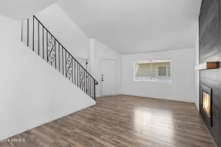 Photo #2: 6731711 Listing 