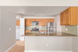 Photo #5: 6731751 Listing