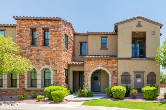 MLS: 6731840 Condo For Sale