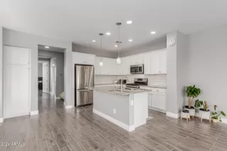 Photo #3: 6731840 Listing