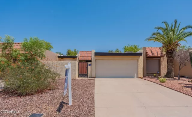 MLS: 6732136 Condo For Sale