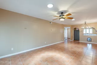 Photo #5: 6732136 Listing