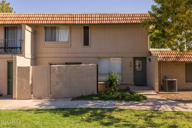 MLS: 6732444 Condo For Sale