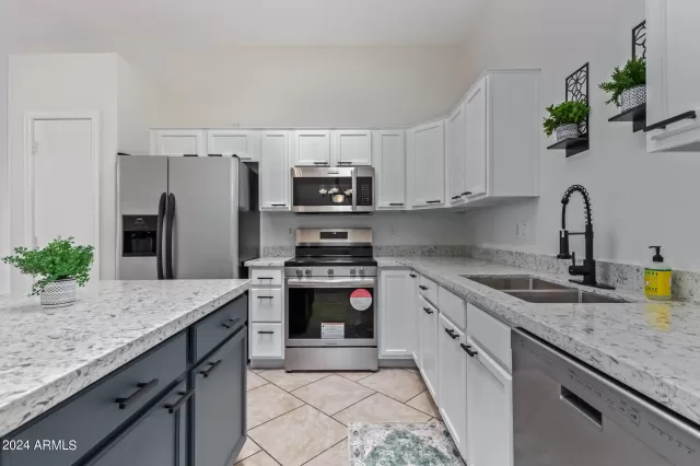 MLS: 6732721 Condo For Sale