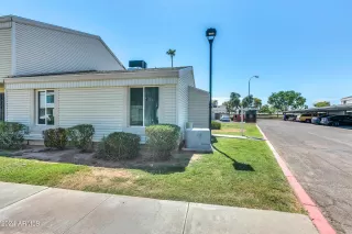 Photo #3: 6732785 Listing