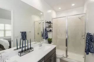 Photo #5: 6732920 Listing