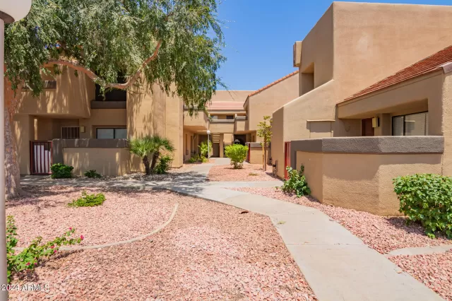 MLS: 6733078 Condo For Sale