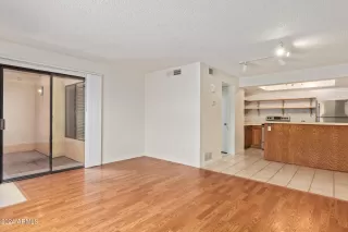 Photo #3: 6733078 Listing