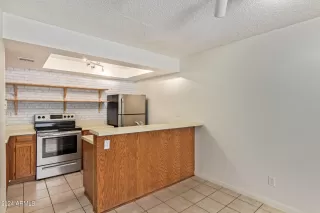 Photo #5: 6733078 Listing