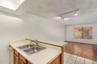 Photo #6: 6733078 Listing