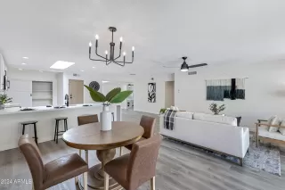 Photo #3: 6733238 Listing