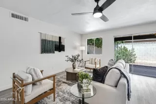 Photo #4: 6733238 Listing