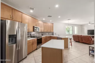 Photo #3: 6733244 Listing